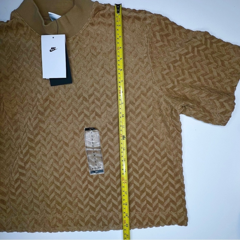 NWT Nike Sportswear Everyday Modern Allover Boxy Top Camel Size Small Cheveron - Picture 8 of 8